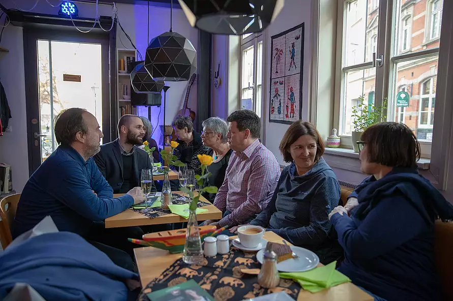 Begegnungen im Cafe Paul