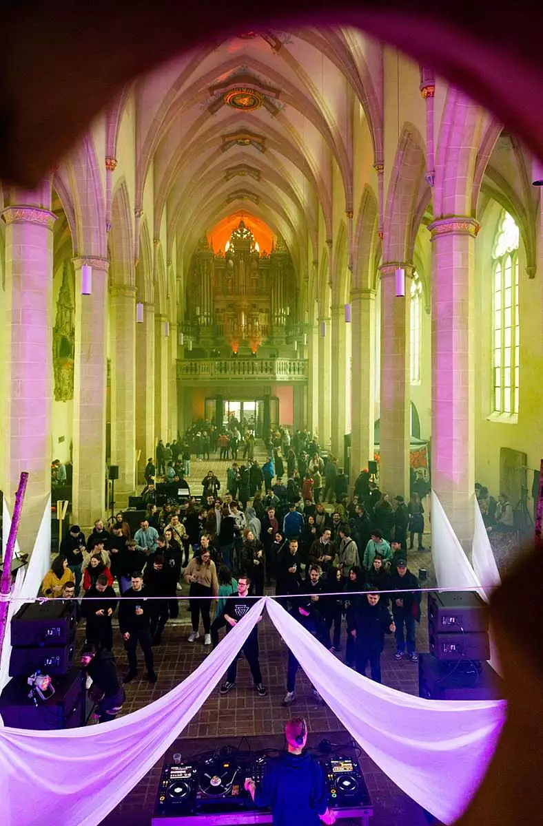 Rave in der Predigerkirche